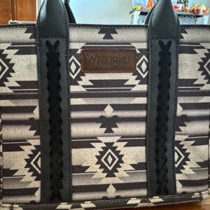 Wrangler Black and Gray Patterned Tote